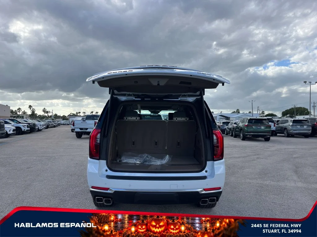 2027 GMC Yukon Denali - Photo 17