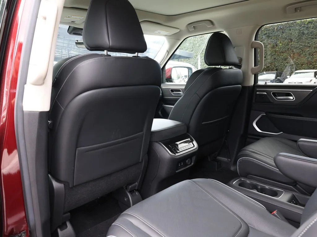 Certified Used 2025 Red INFINITI LUXE image 20