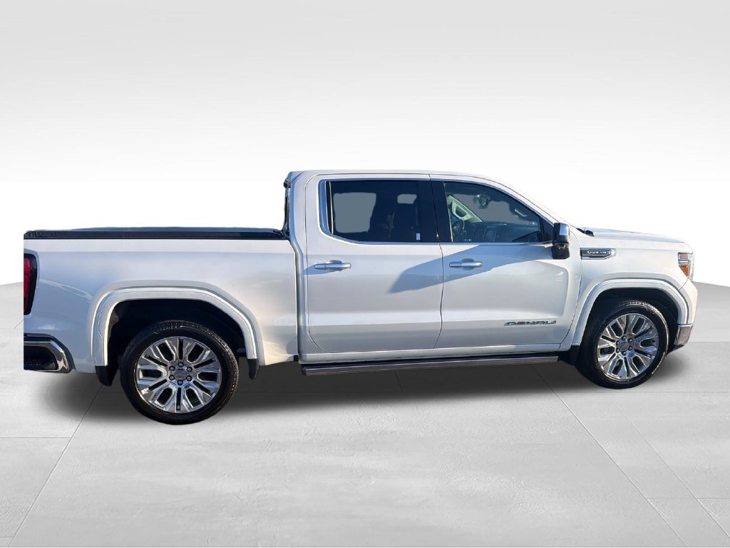 Used 2021 White GMC Denali image 6