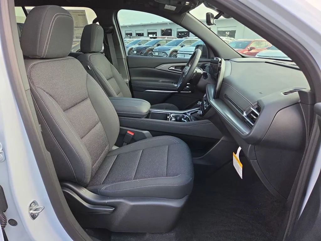 New 2026 Polar White Tricoat Chevrolet LT image 20