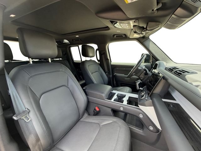 New 2026 Carpathian Grey Land Rover X-Dynamic SE image 16