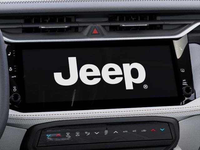 New 2026 Bright White Clear-Coat Exterior Paint Jeep Limited 4x4 image 44