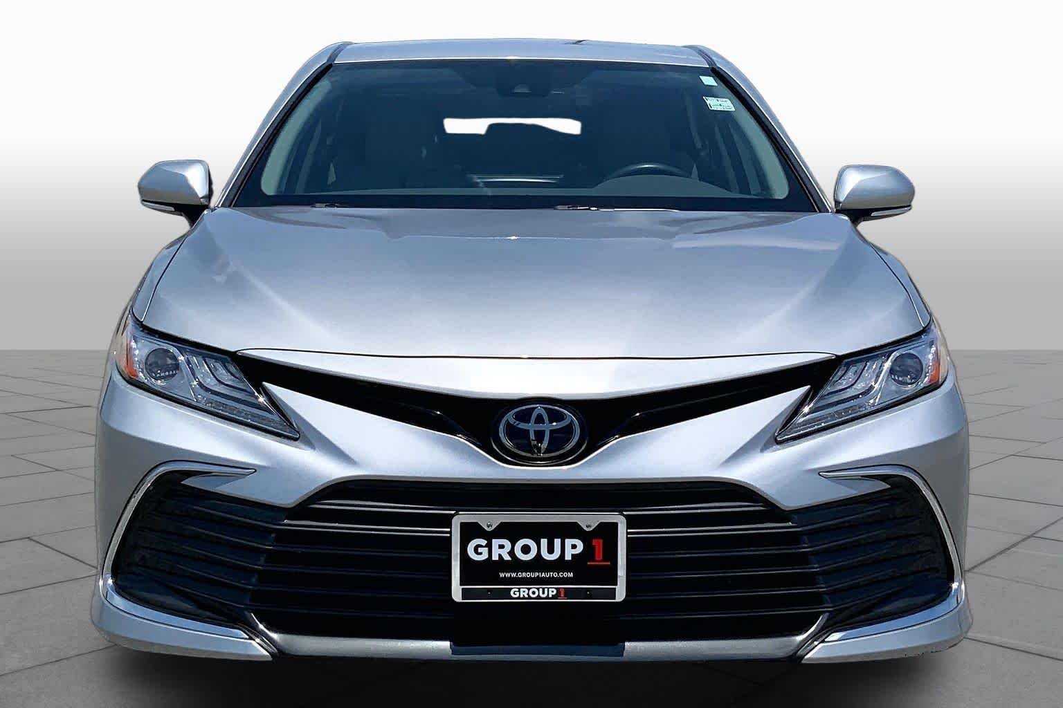 Used 2022 Celestial Silver Metallic Toyota XLE image 4