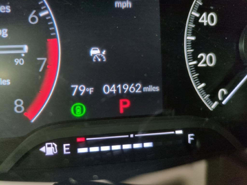 Used 2024 Platinum White Pearl Honda EX image 19
