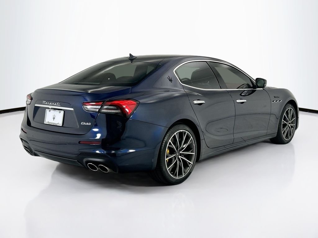 Used 2023  Maserati Modena image 5