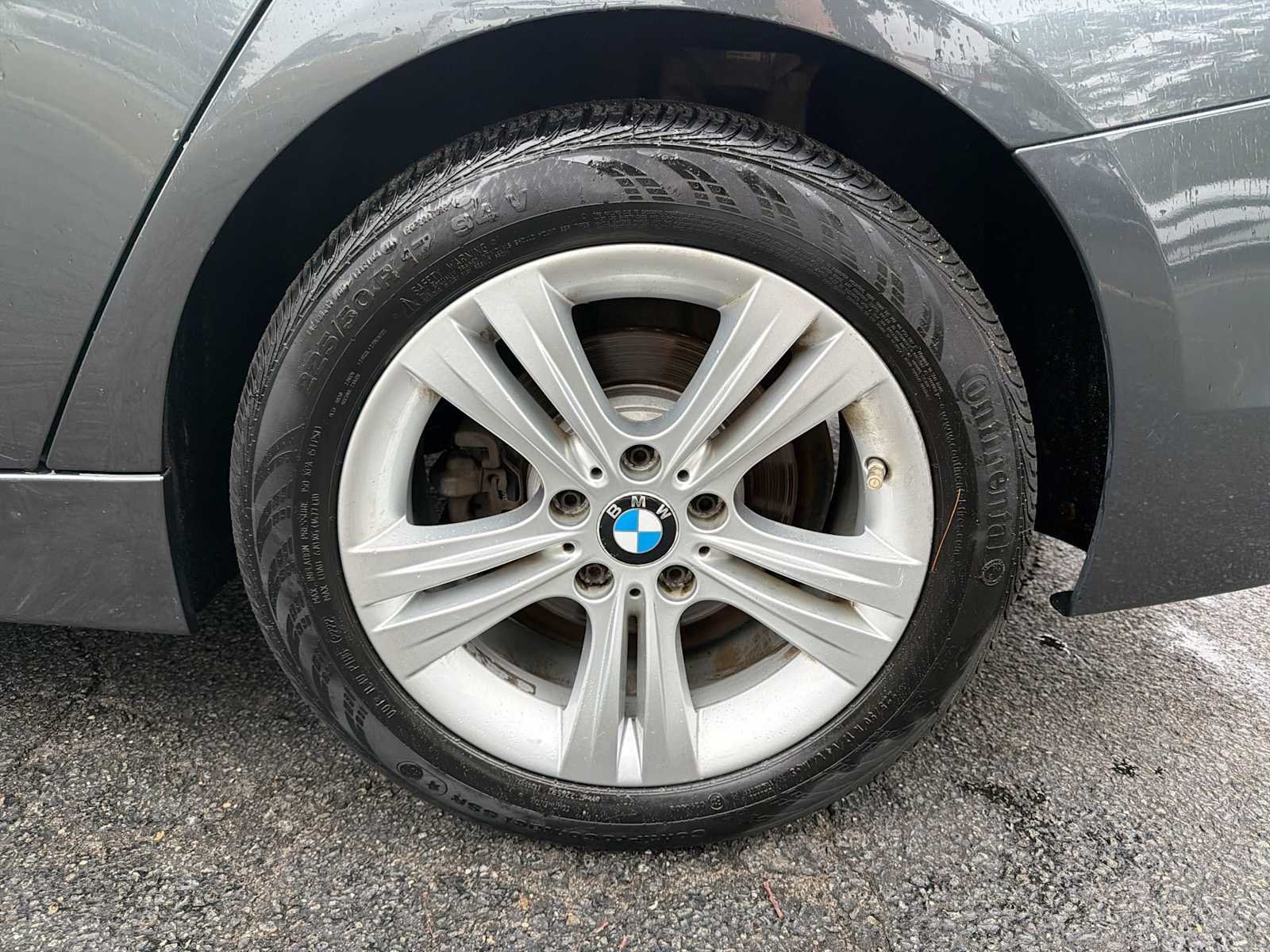 Used 2017 Mineral Gray Metallic BMW 330i xDrive image 19