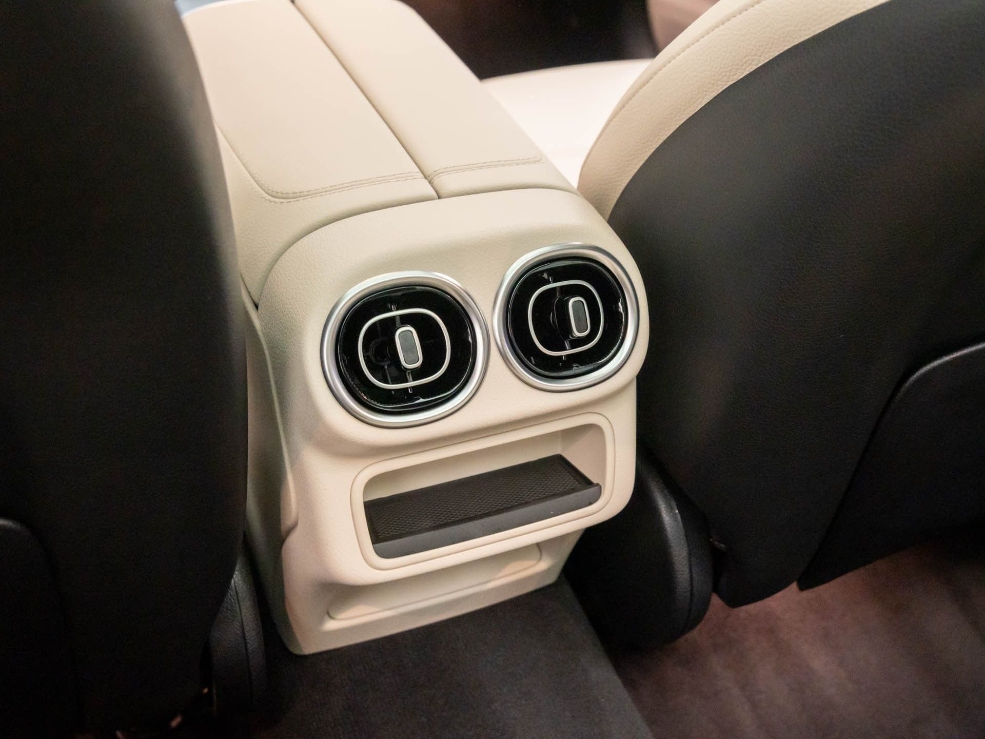 New 2026 White Mercedes-Benz GLC 300 image 17
