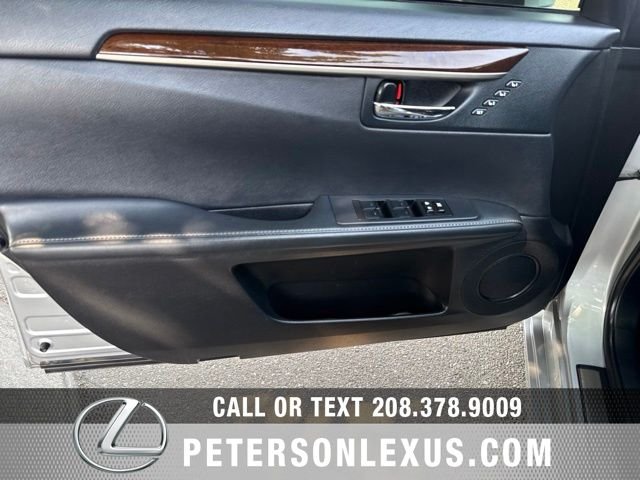 Used 2013 Silver Lexus Premium image 21