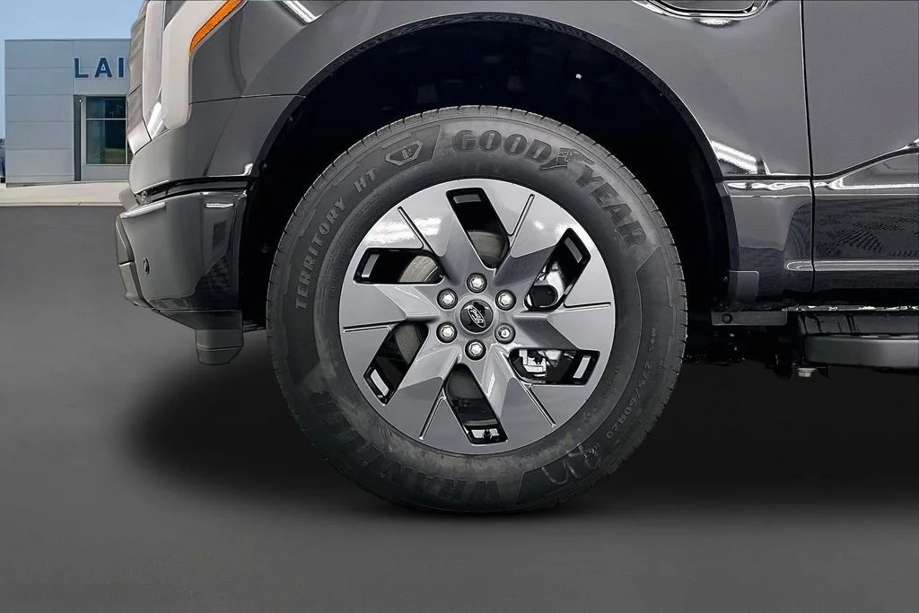 New 2025 Black Metallic Ford Lariat® image 13