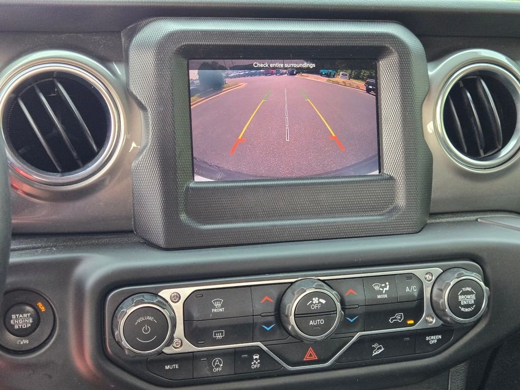 Used 2018 Red Jeep Unlimited Sahara image 27
