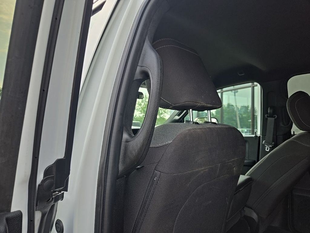 Used 2022 White Ram Tradesman image 95