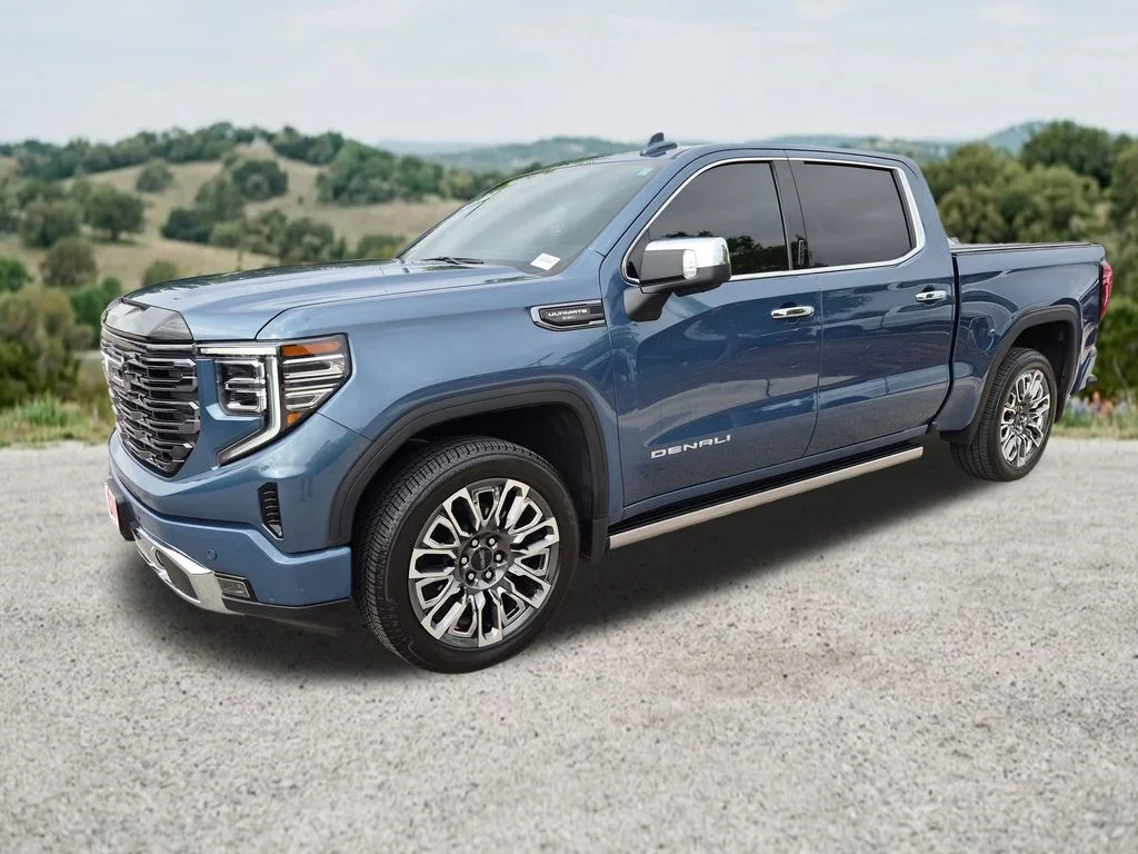 Used 2025 Blue GMC Denali Ultimate image 3