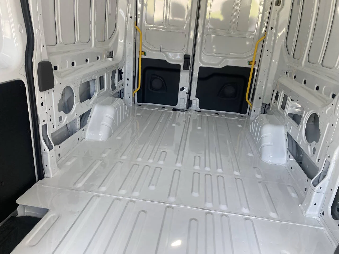 New 2026 Oxford White Ford Cargo Van image 16