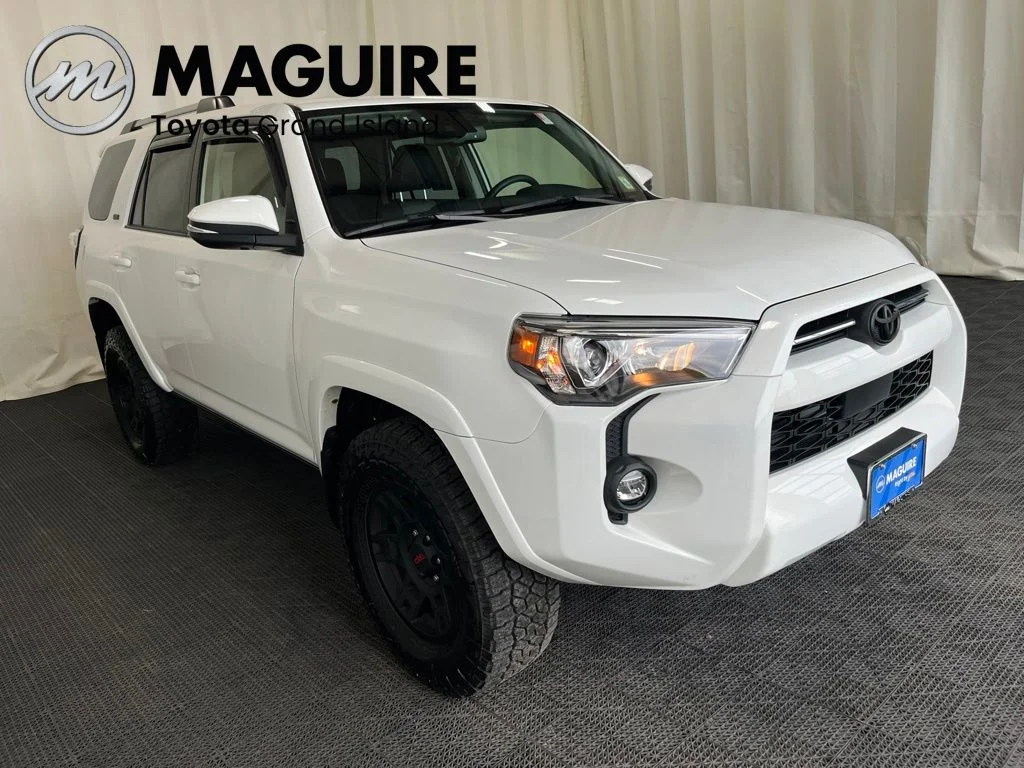Used 2021 White Toyota SR5 Premium image 33