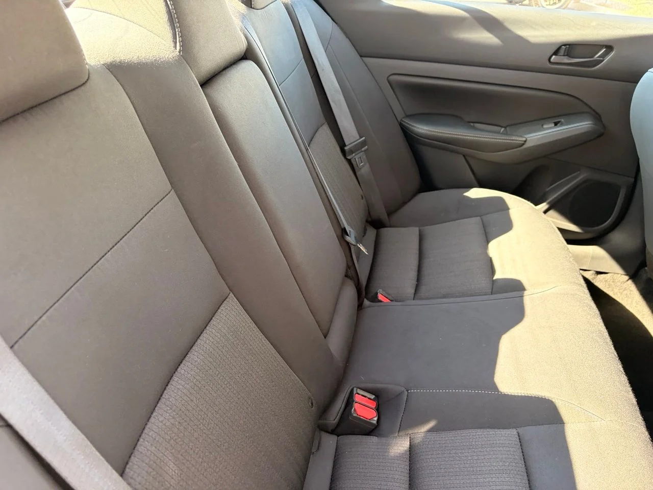 Used 2025 Glacier White Nissan 2.5 SV image 13