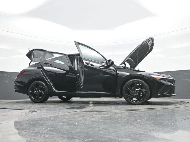New 2026 Black Hyundai SEL Sport image 31