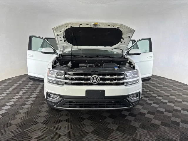 Used 2019 White Volkswagen SEL Premium image 11