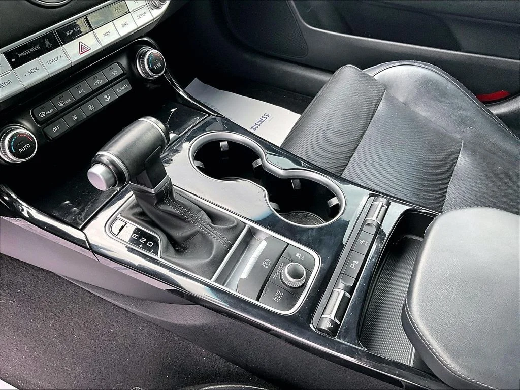 Used 2018 Black Kia Premium image 14
