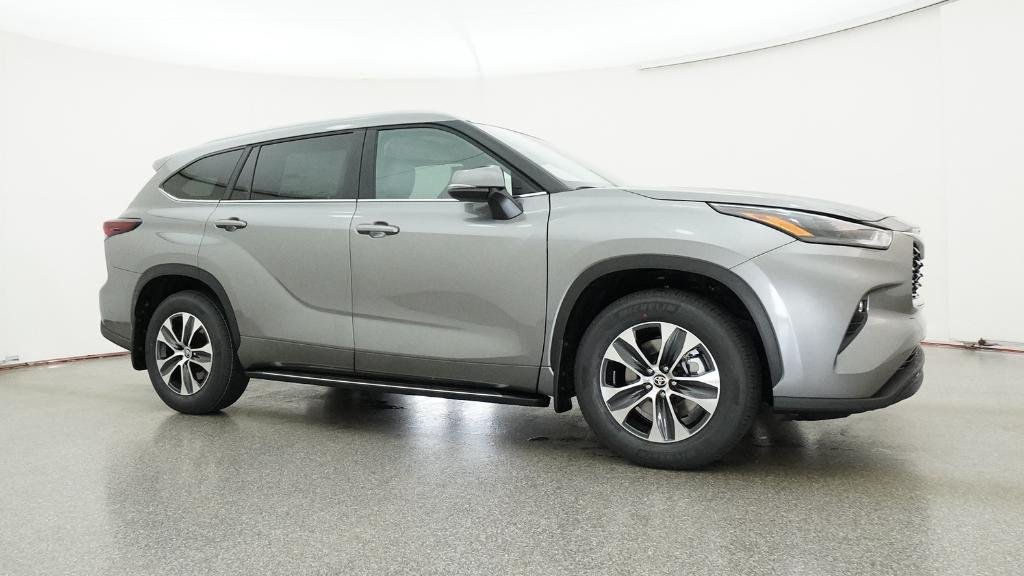 New 2026 Heavy Metal Toyota XLE image 4
