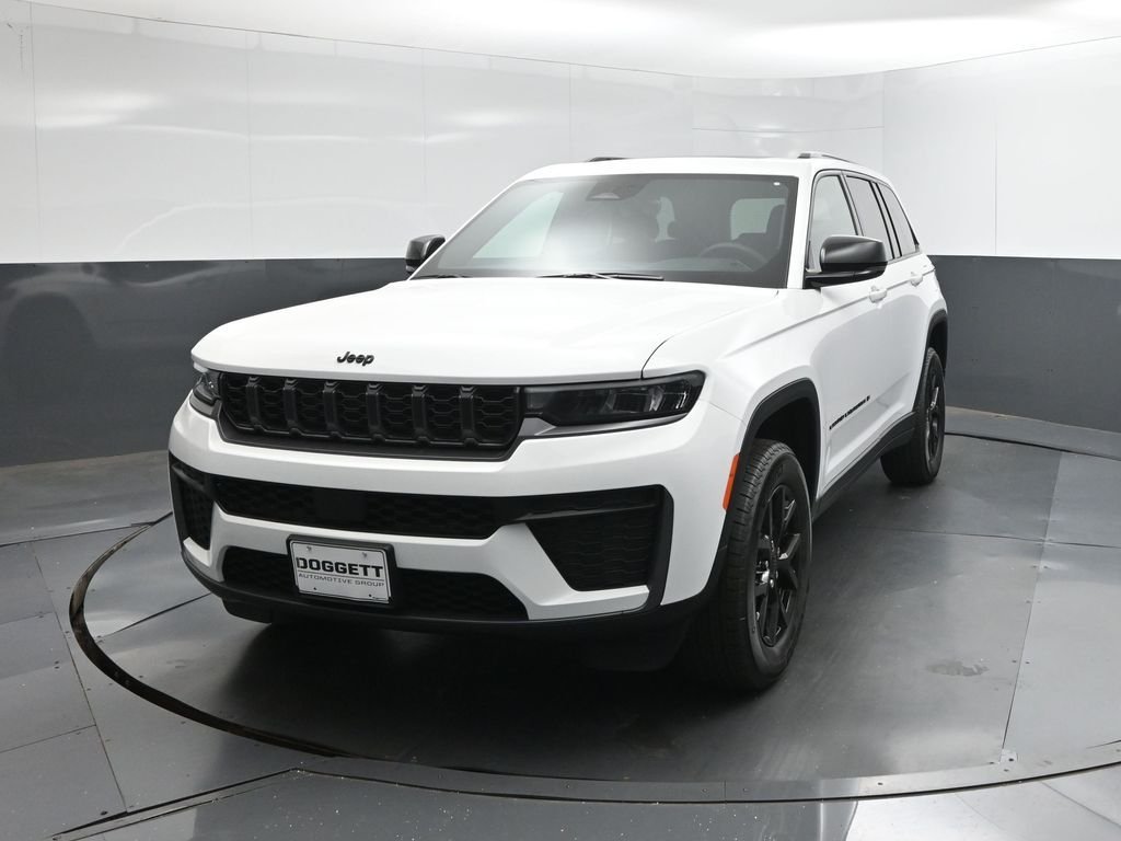 New 2026 Bright White Clear-Coat Exterior Paint Jeep Altitude image 22