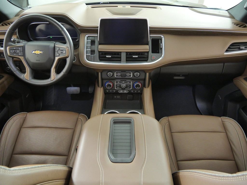 Used 2022 Black Chevrolet High Country image 6