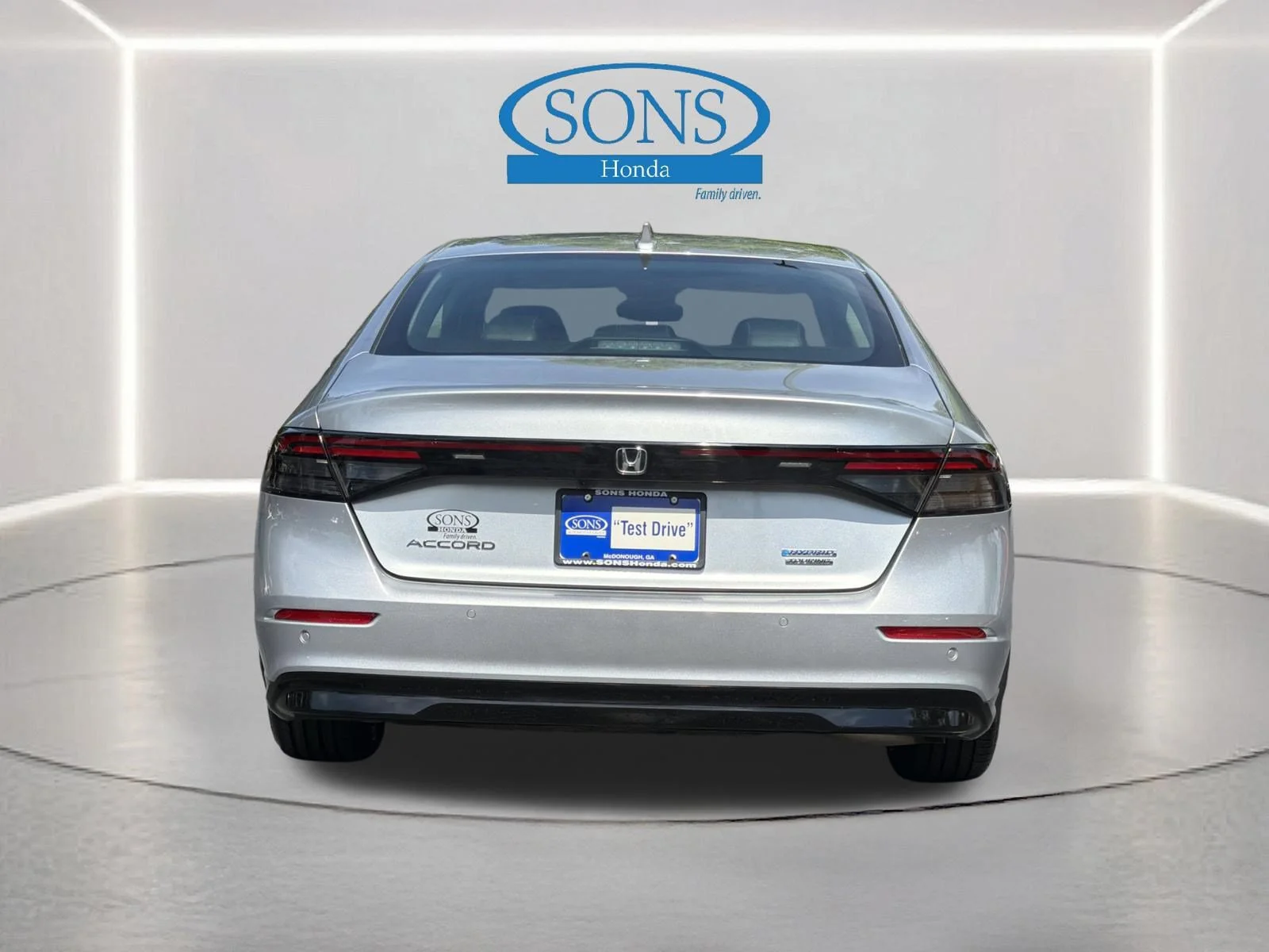 Certified Used 2025 Solar Silver Metallic Honda Touring image 22