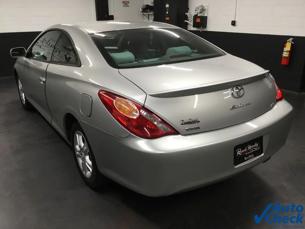 Used 2006 Beige Toyota SE image 7