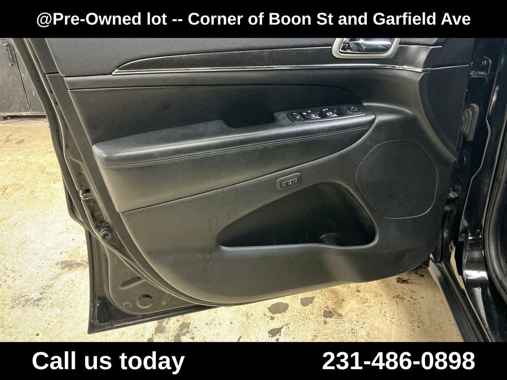 Used 2018 Black Jeep Limited image 15