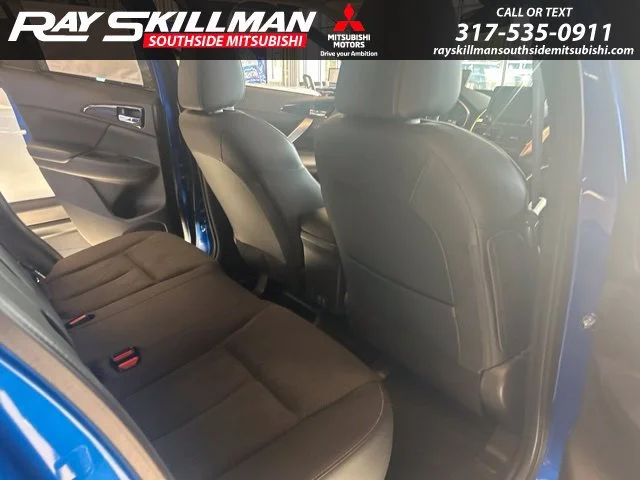 New 2026 Lightning Blue Metallic Mitsubishi SE image 11