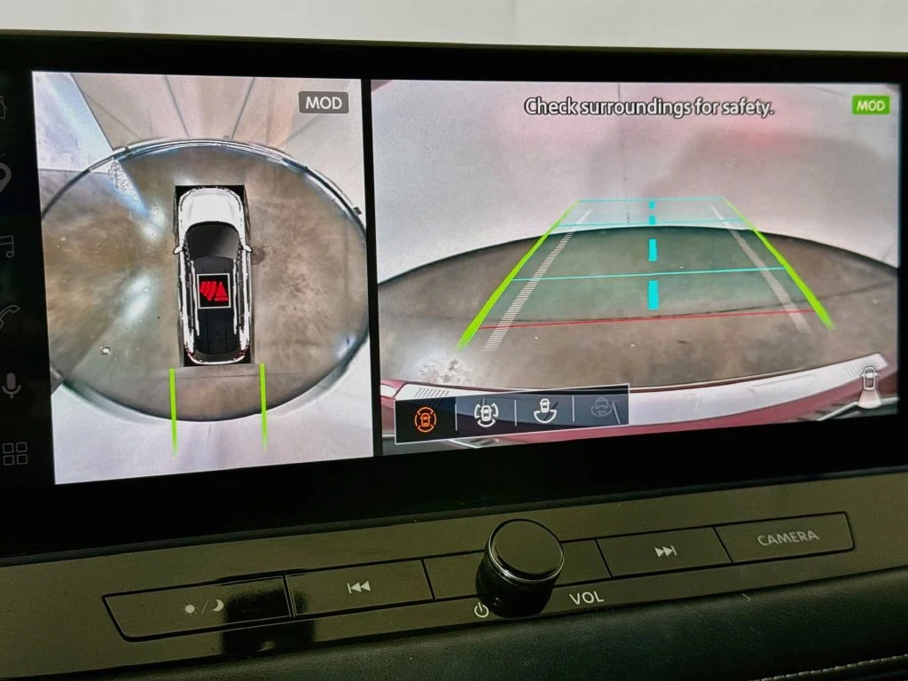 Used 2024 Red Nissan Platinum image 18