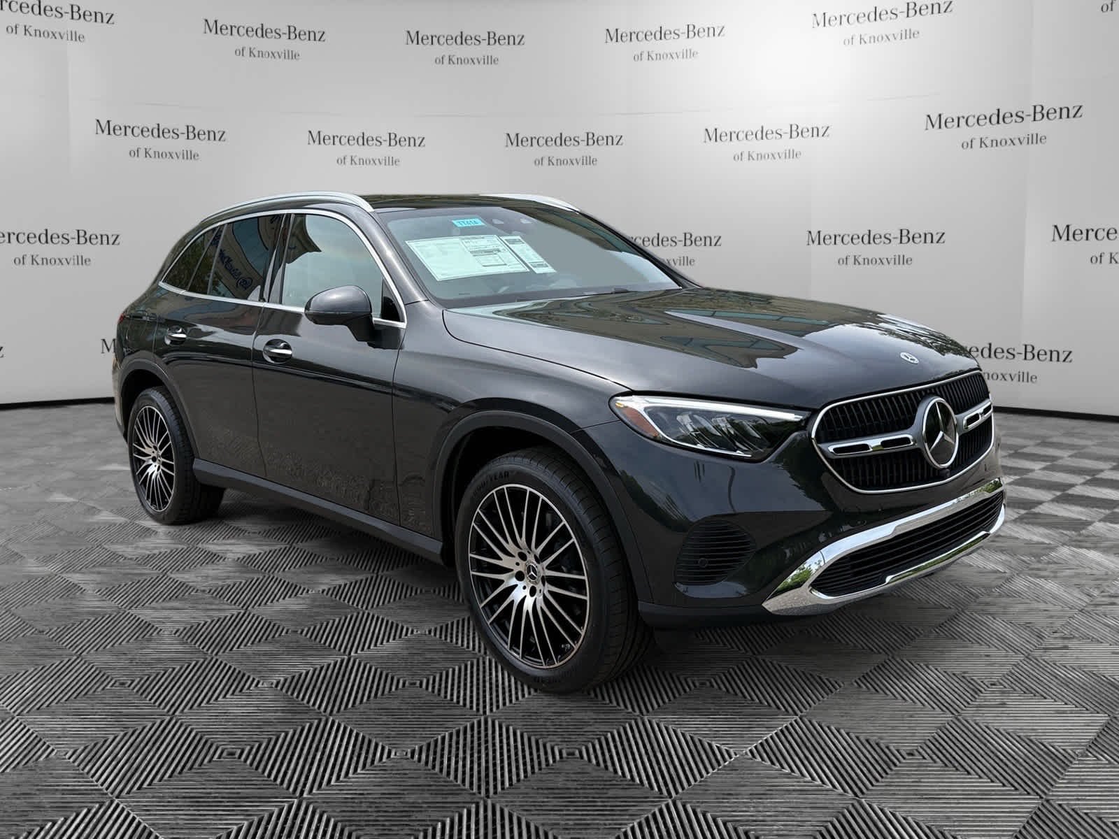 New 2026 Graphite Grey Metallic Mercedes-Benz GLC 300 image 7