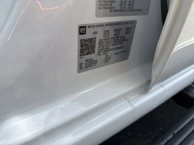 New 2026 Summit White GMC Pro image 30