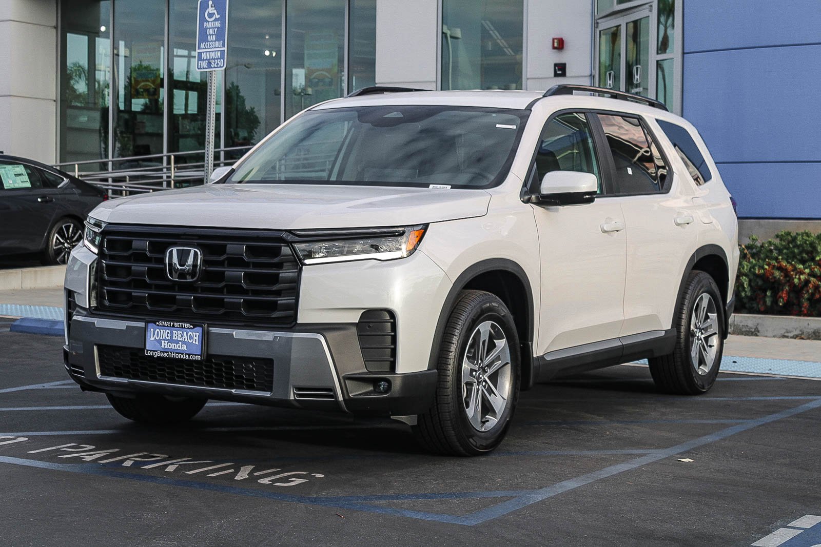 New 2026 Platinum White Pearl Honda EX-L image 3