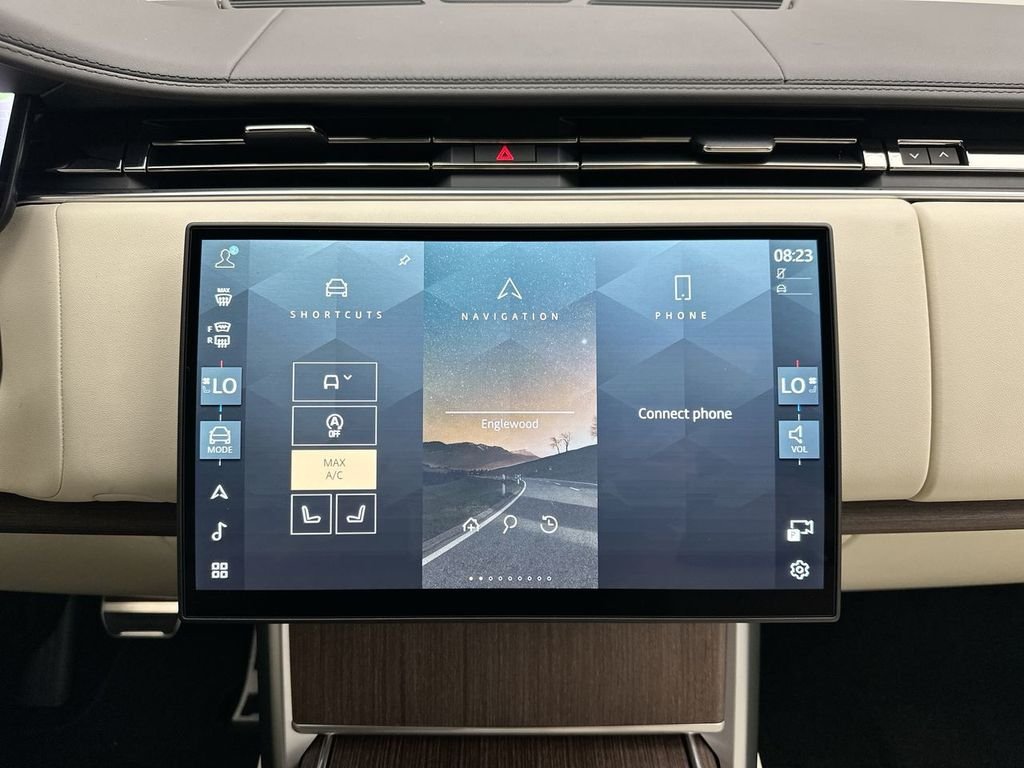 New 2026 Charente Grey Land Rover SE image 13