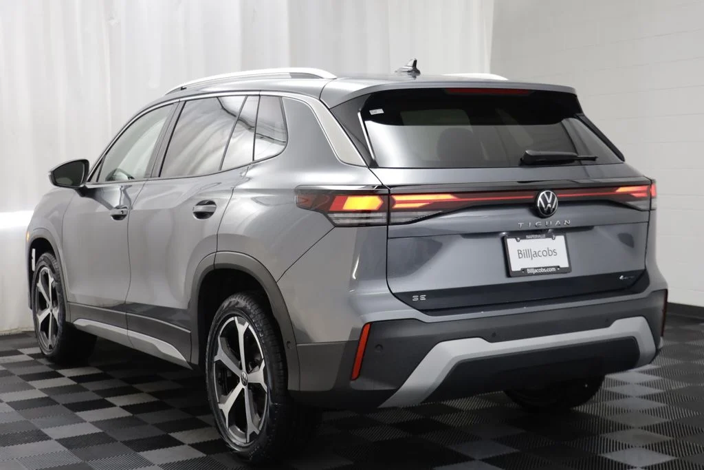 New 2026 Platinum Grey Volkswagen 2.0T SE image 15