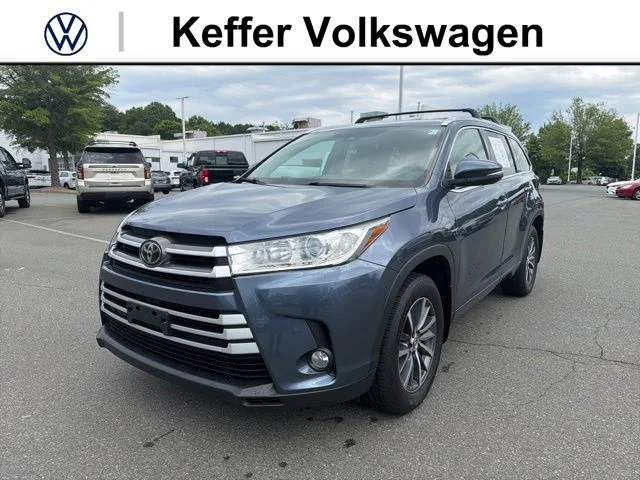 Used 2018 Blue Toyota XLE image 1