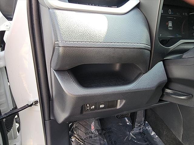Certified Used 2025 ICE CAP Toyota  image 12