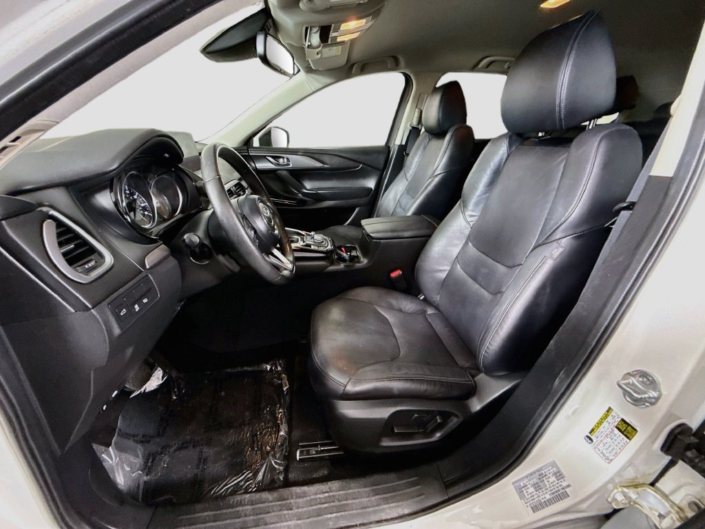 Used 2020 Snowflake White Pearl Mica Mazda Touring image 18
