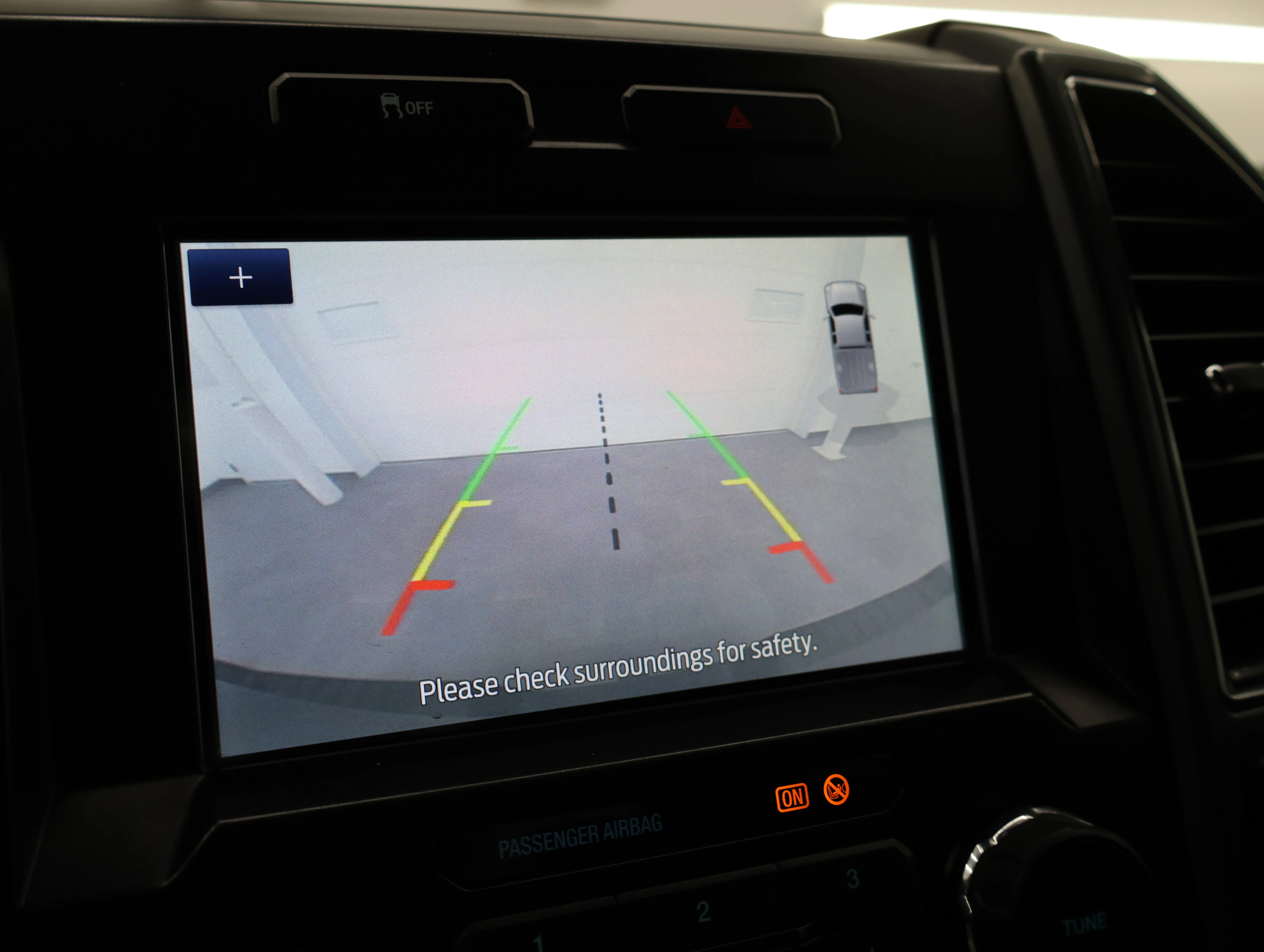 Used 2022 Oxford White Ford XLT image 16