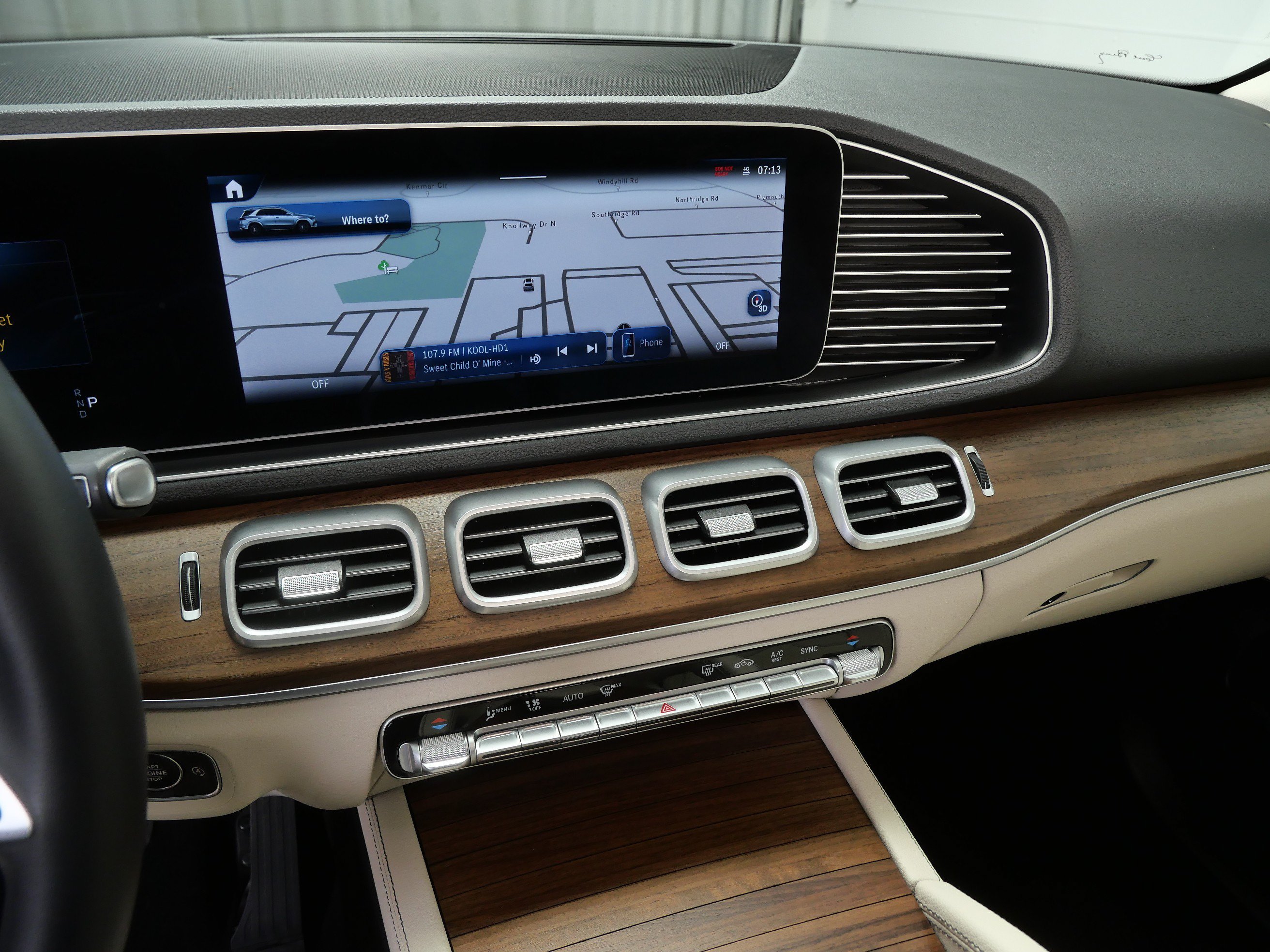 Certified Used 2026 Polar White Mercedes-Benz GLE 350 image 19