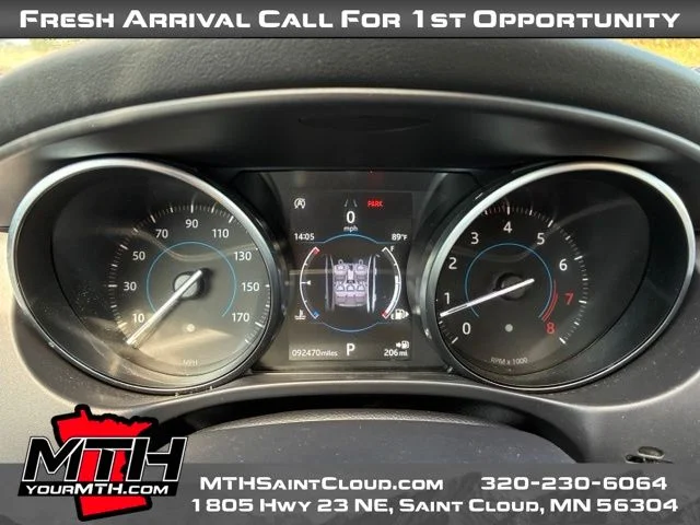Used 2018 Black Jaguar 25t Premium image 13
