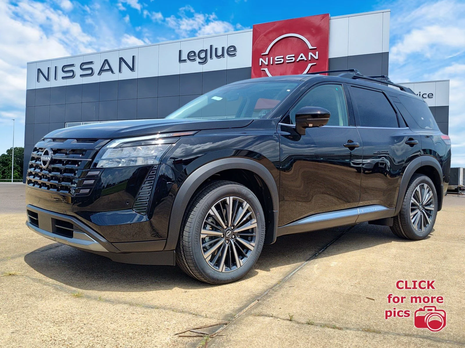 2026 Nissan Pathfinder Platinum