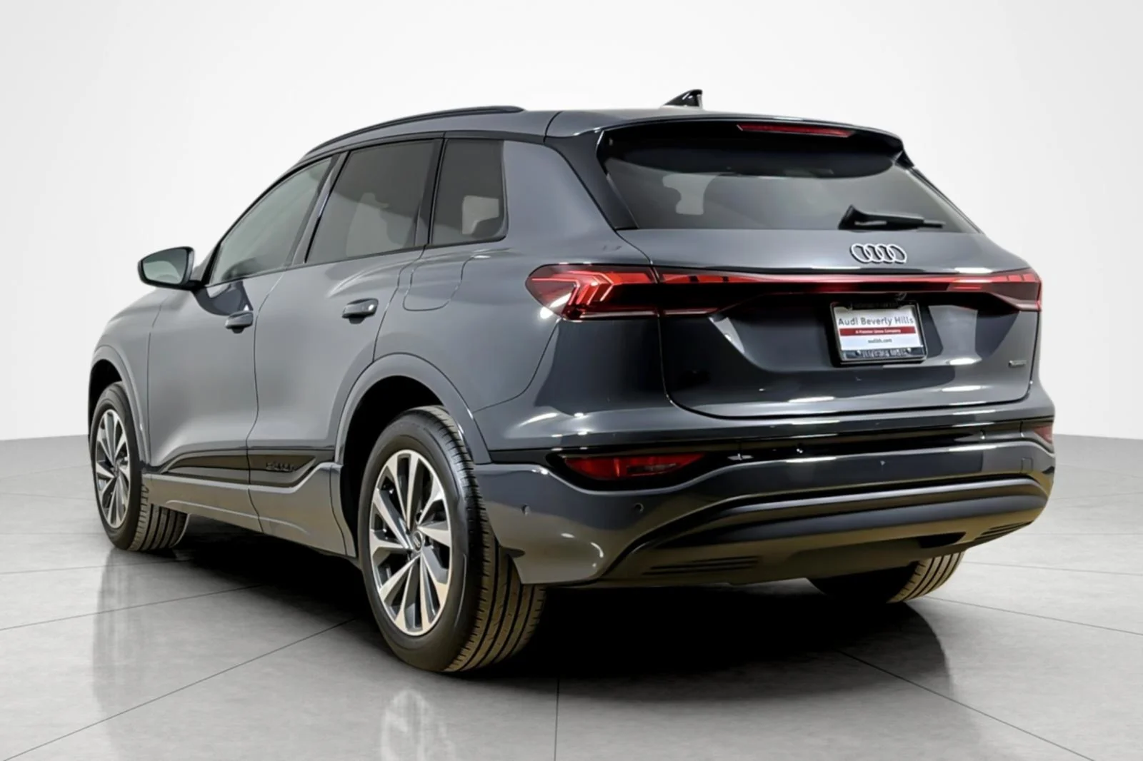 Used 2025 Magnet Gray Audi Premium quattro image 3