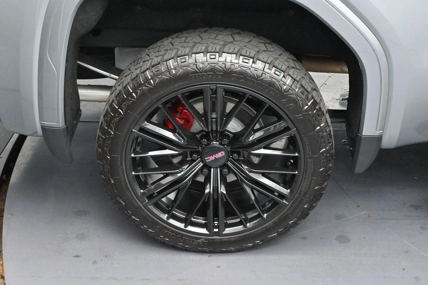 Used 2026 Sterling Metallic GMC Elevation image 35