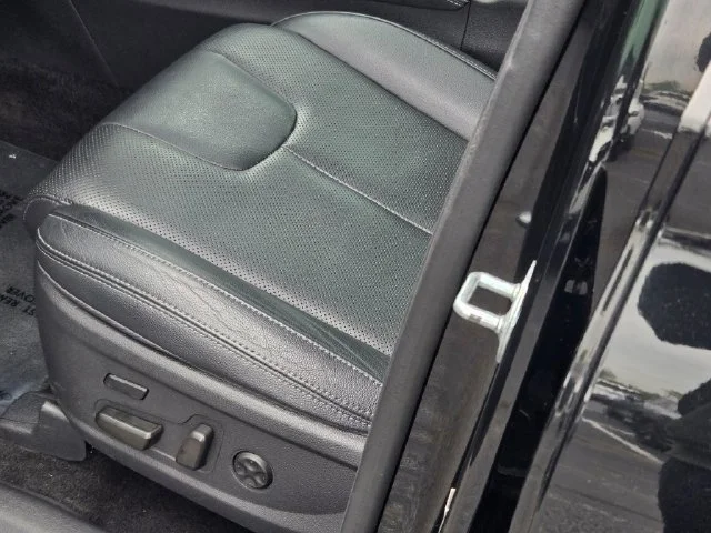 Used 2020 Black Hyundai Limited image 22