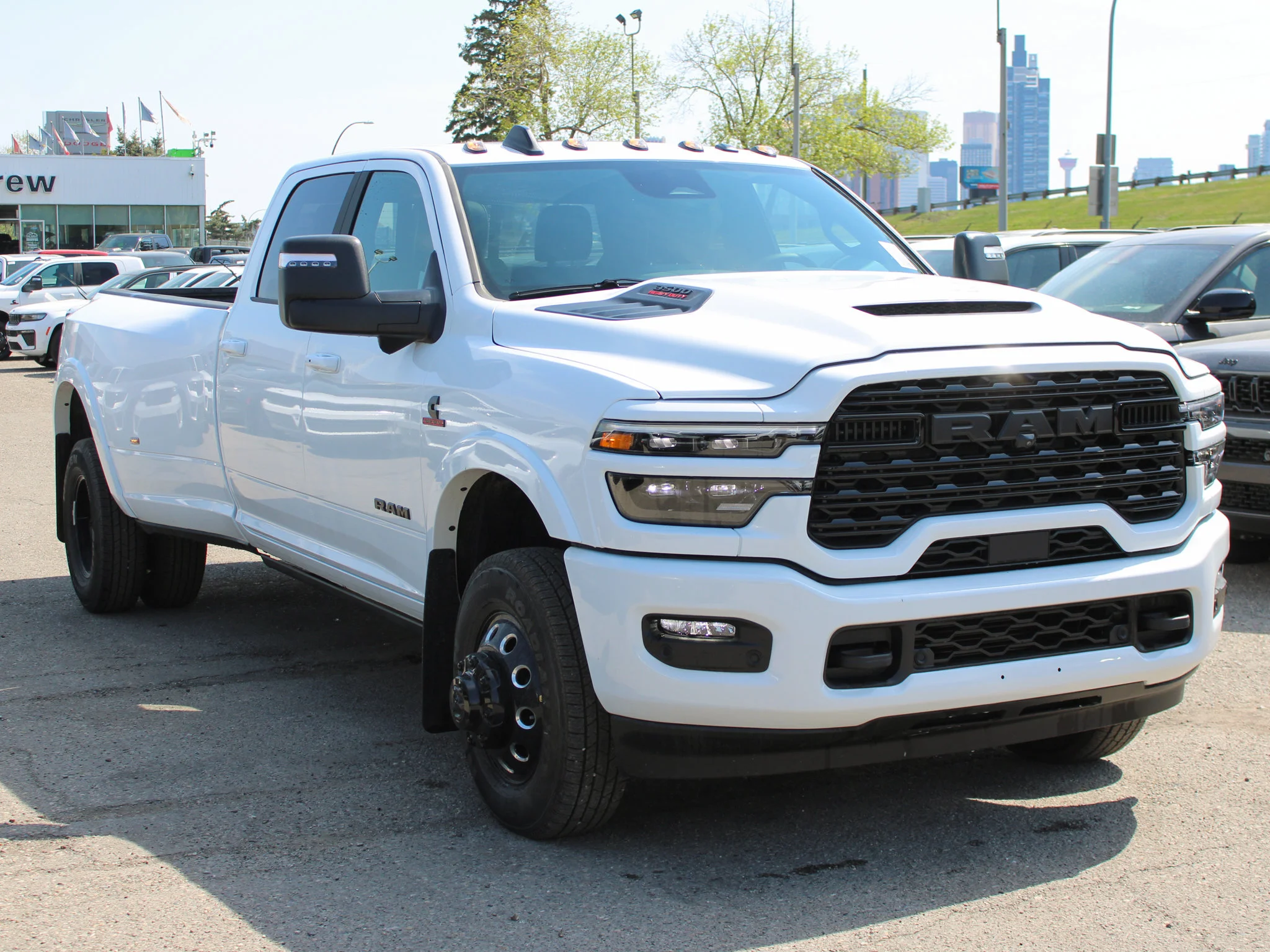 New 2026 White RAM Limited* image 8