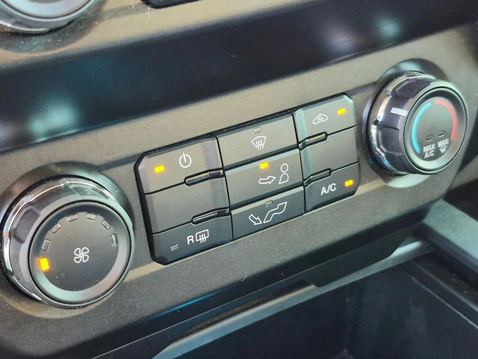 Used 2019 Ingot Silver Metallic Ford XL image 7