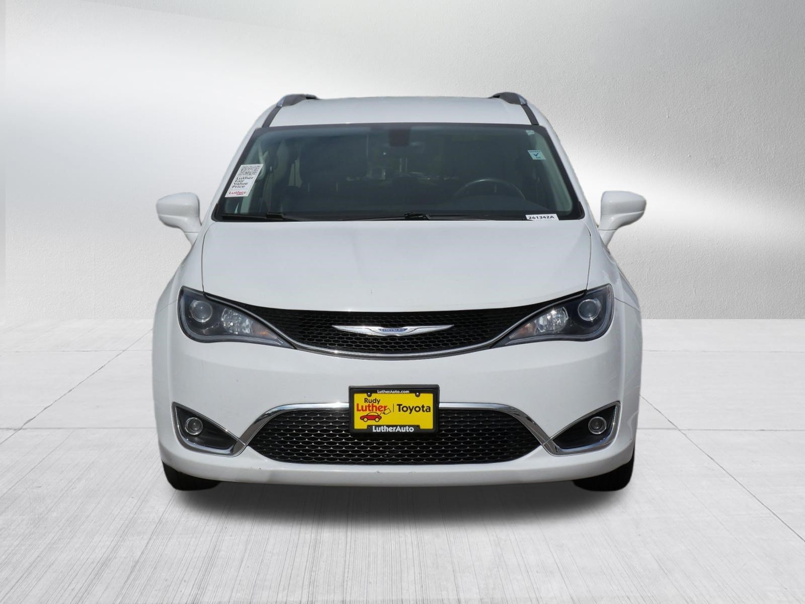 Used 2018 Chrysler Pacifica Touring L Plus with VIN 2C4RC1EG1JR247898 for sale in Golden Valley, Minnesota