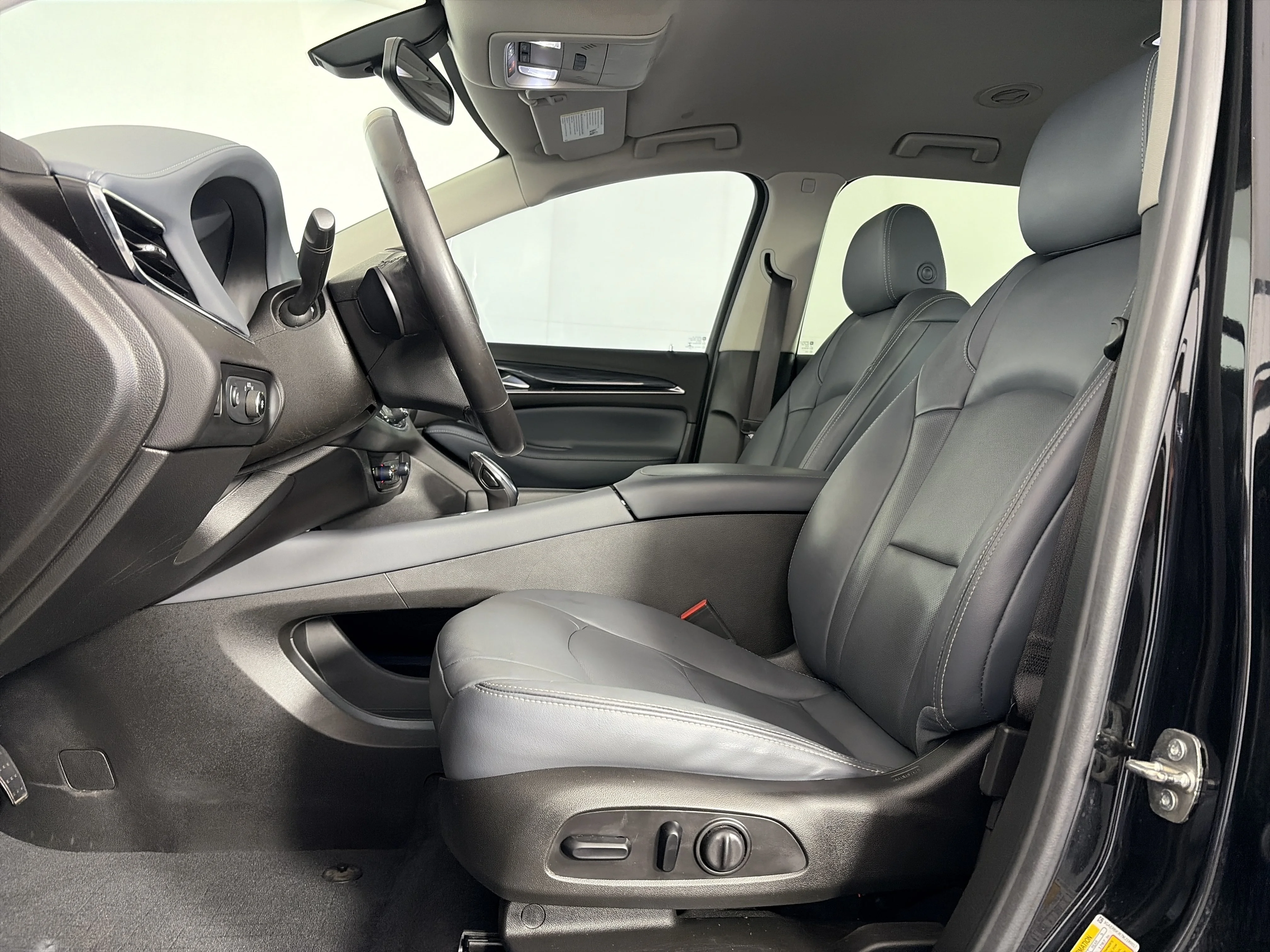Used 2021 Includes Spectra Gray lower exterior accent color.) Buick Essence image 6