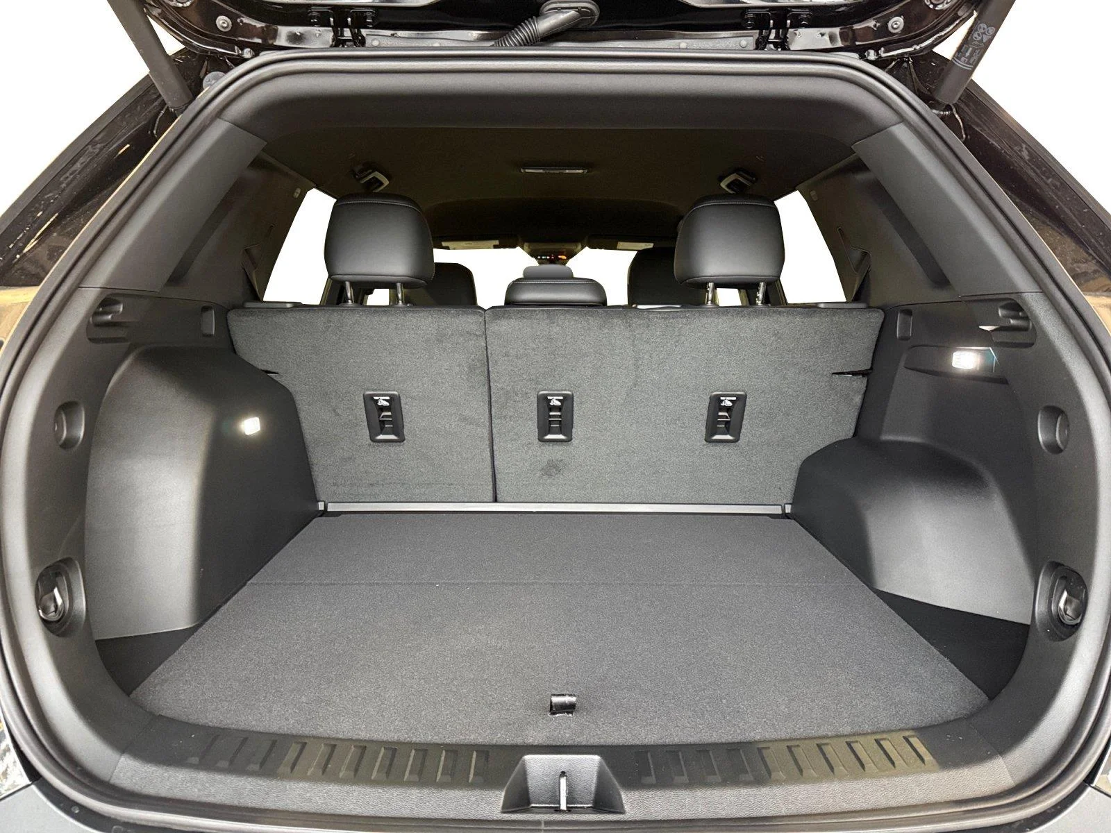 2027 Chevrolet Equinox LT - Photo 21